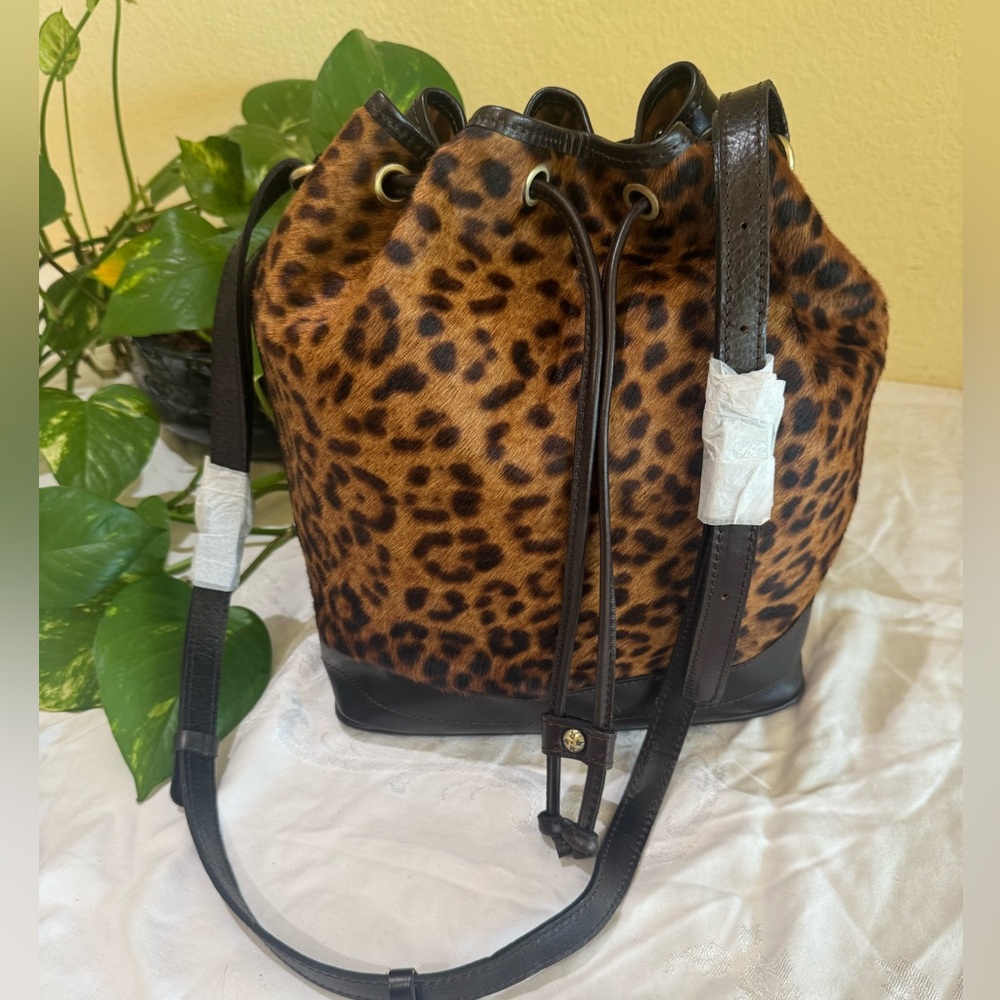 NWOT Patricia Nash Bucket Bag